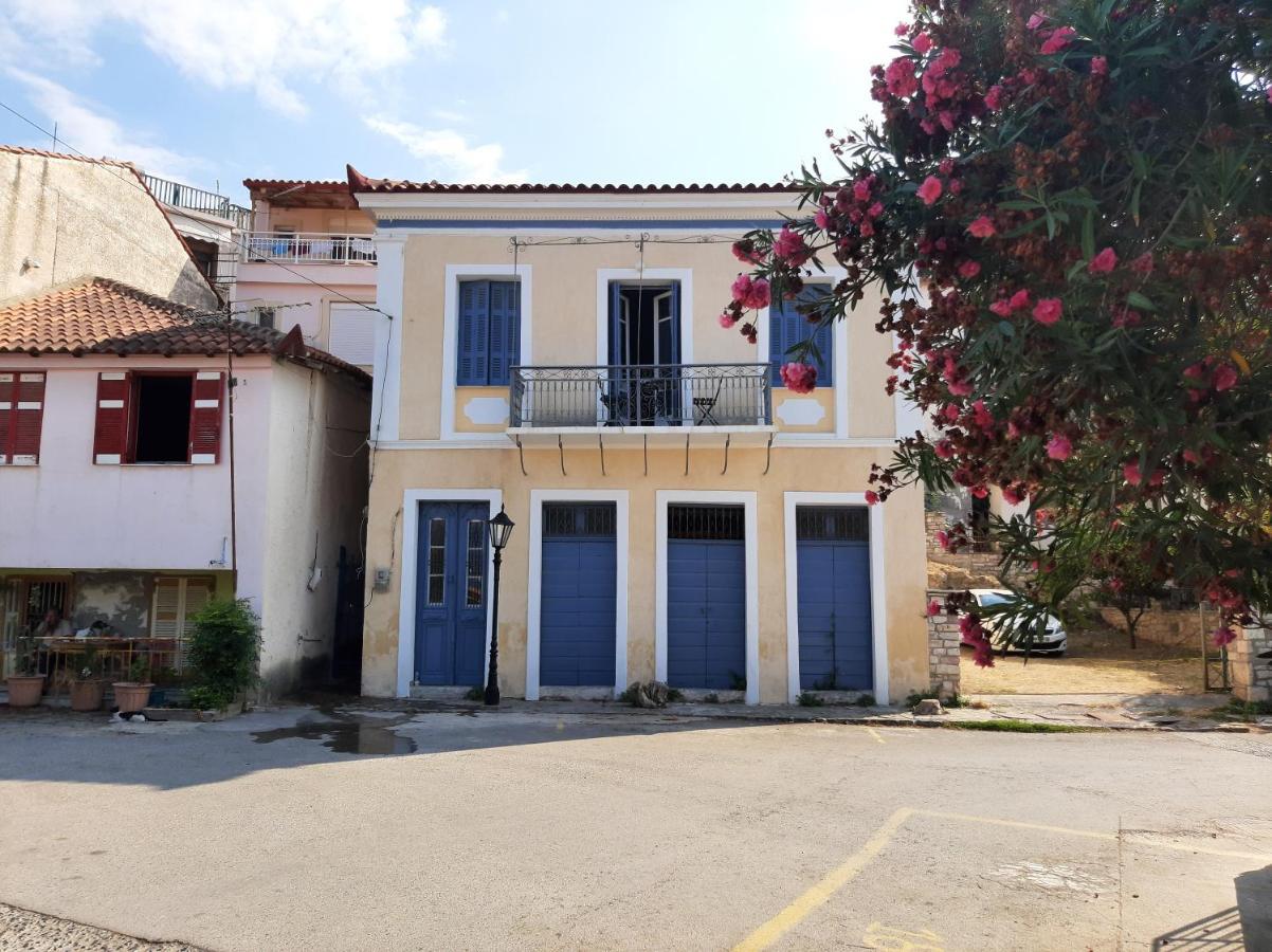 Traditional House At Koroni Near Beach Eksteriør billede